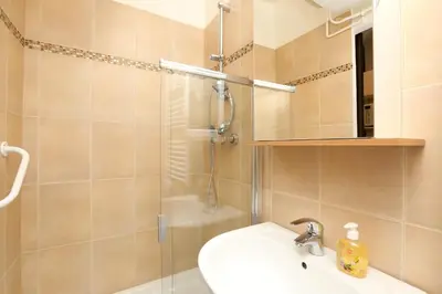 Salle de bains dans l'établissement Paris studio Rue du Maine in Montparnasse - next to train station, close to 6th arrondissement