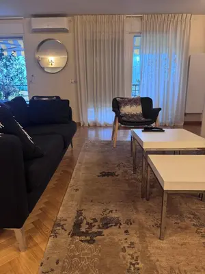 Coin salon dans l'établissement 3 bedrooms with Tour Eiffel view