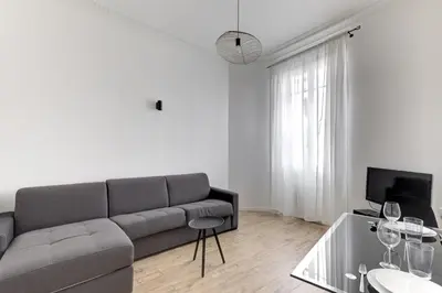 Coin salon dans l'établissement 570 Suite Bloom - Superbe Appartement à Paris