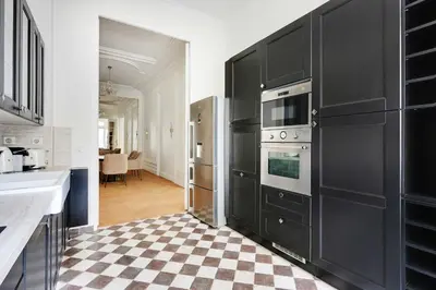 Cuisine ou kitchenette dans l'établissement Sublime apartment - 2BR-4P - Arc de Triomphe