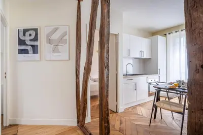 Cuisine ou kitchenette dans l'établissement 2#Two Bedrooms#Champs Elysées#Arc de Triomphe#AC