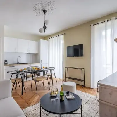 2#Two Bedrooms#Champs Elysées#Arc de Triomphe#AC