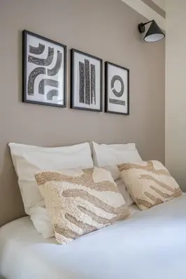 Un ou plusieurs lits dans un hébergement de l'établissement 3#Two Bedrooms#Champs Elysées#Arc de Triomphe#AC