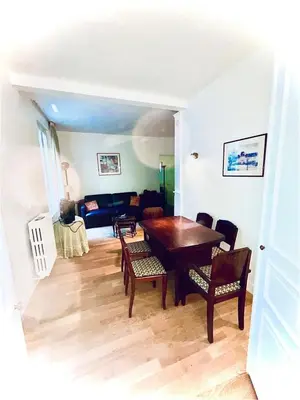 Coin salon dans l'établissement Ravière