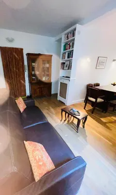 Coin salon dans l'établissement Ravière