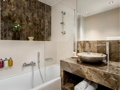 Salle de bains dans l'établissement Merveil - Luxury Suite - Marais - Caire I