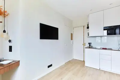 Cuisine ou kitchenette dans l'établissement Studio charmant à Paris, près de l'Arc de Triomphe