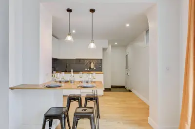 Cuisine ou kitchenette dans l'établissement 604 Suite Lizzy - Superbe Appartement à Paris
