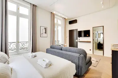 Télévision ou salle de divertissement dans l'établissement Magnifique Studio Montorgueil
