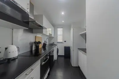 Cuisine ou kitchenette dans l'établissement Eiffel Playcation