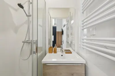 Salle de bains dans l'établissement Studio de Charme au Cœur de Paris!