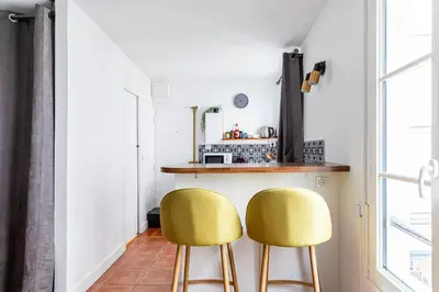 Cuisine ou kitchenette dans l'établissement GuestReady - Bel Apt. au cœur de Paris