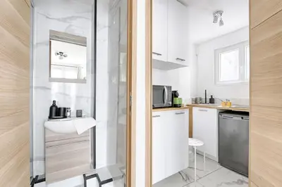 Cuisine ou kitchenette dans l'établissement Luxury Design Studio Paris 9th