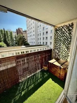Jardin de l'établissement Appartement avec piscine