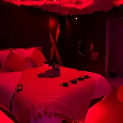 Love room in Paris