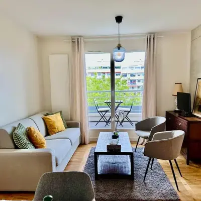 T3 balcon parking clim 3mn pied metro 8 et T3
