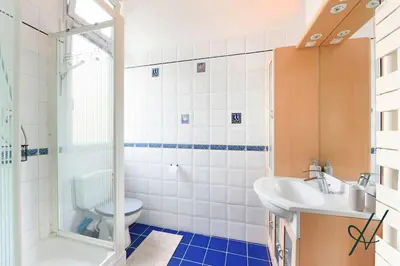 Salle de bains dans l'établissement Top Location 4P Studio - Champs-Elysées Best Stay