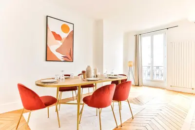 Plan de l'établissement Spacious apt - 2BR-4P - Montmartre-Moulin Rouge