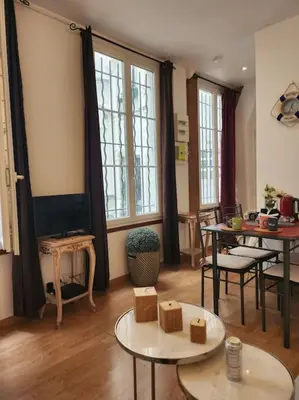 Coin salon dans l'établissement Logement entier 2p