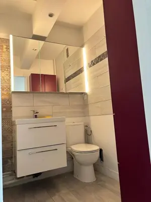 Salle de bains dans l'établissement 5 mn, 450m walk Metro La Defense, 3 bedrooms, Parking