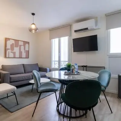 B1#Two Bedrooms#Champs Elysées#Arc de Triomphe#AC