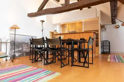 Cuisine ou kitchenette dans l'établissement Orange Vendome - Bright 1-Bed Apt Near the Louvre