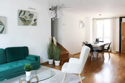 Coin salon dans l'établissement Spacious duplex in the heart of Paris