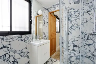 Salle de bains dans l'établissement Pick A Flat's Apartment in Monrmartre - Rue Lepic
