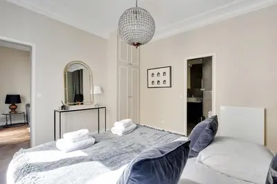 Un ou plusieurs lits dans un hébergement de l'établissement Charming apartment - 1BR-4P - Paris 16