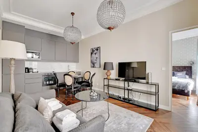 Télévision ou salle de divertissement dans l'établissement Charming apartment - 1BR-4P - Paris 16