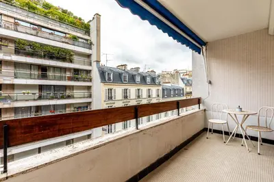 Balcon ou terrasse dans l'établissement GuestReady - One perfect studio in Auteuil