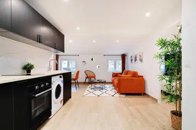 Cuisine ou kitchenette dans l'établissement Welcoming apartment -1BD-4P - 18th arrd