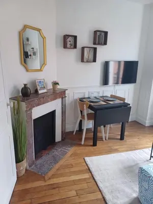 Télévision ou salle de divertissement dans l'établissement Paris pleyel