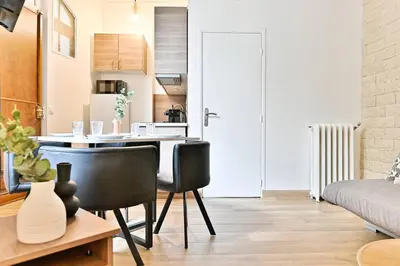 Cuisine ou kitchenette dans l'établissement Appartement 2 chambres Pyrénées Alexandre Dumas