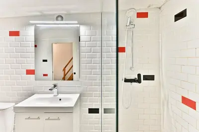 Plan de l'établissement Charmant Studio avec Mezzanine Boulevard Voltaire