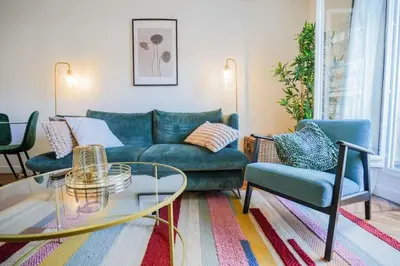 Coin salon dans l'établissement Tranquil retreat in the 16th arrondissement