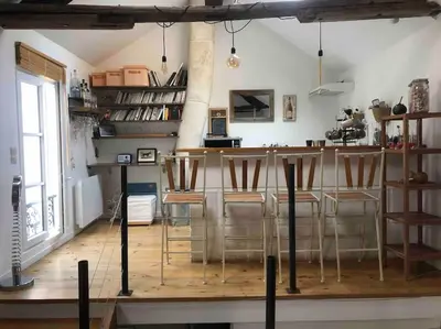 Cuisine ou kitchenette dans l'établissement Charmant appartement atypique Boulogne Billancourt