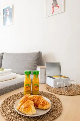 Plan de l'établissement 1 Bedroom apartment ideally located only 1 minute to the metro in Montmartre neighbourhood