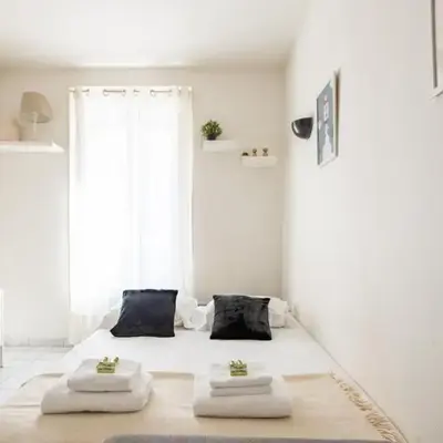 1 Bedroom apartment ideally located only 1 minute to the metro in Montmartre neighbourhood