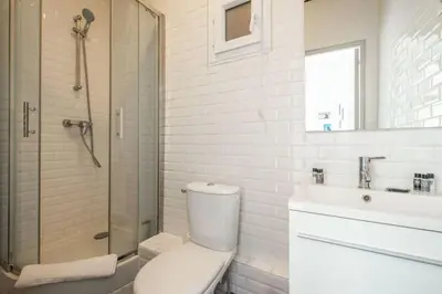 Salle de bains dans l'établissement Appartement centre Levallois Proche Paris