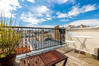 Balcon ou terrasse dans l'établissement GuestReady - A glamorous sight over the city