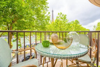 Balcon ou terrasse dans l'établissement Luxury Flat Eiffel Tower View
