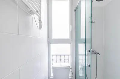 Salle de bains dans l'établissement GuestReady - Apt. Cosy et confortable dans le 10e
