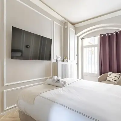 Luxury and Design Studio Invalides