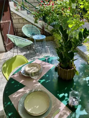 Plan de l'établissement Studio avec terrasse charmante à -10mn du métro 4
