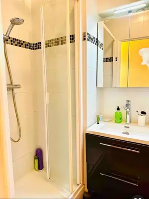 Salle de bains dans l'établissement Quiet appartment