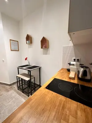 Cuisine ou kitchenette dans l'établissement PARIS - La Défense Magnifique Appartement