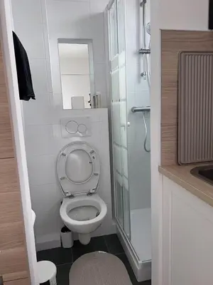 Salle de bains dans l'établissement Studio Plein Soleil Seine