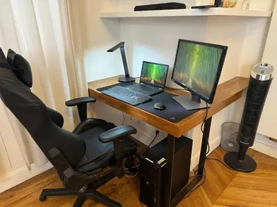 Télévision ou salle de divertissement dans l'établissement Luxury 3 Bedrooms Apartment near Champs Elysees