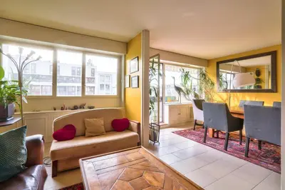 Coin salon dans l'établissement GuestReady - 105m2 bright apartment